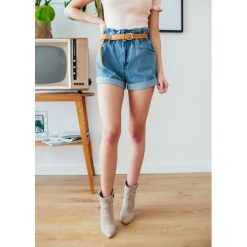 Szorty Masza jeans - L. Spodnie damskie Fanaberia.com, l, z jeansu. Za 109,00 zł.