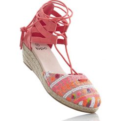 Czółenka: Espadryle na koturnie bonprix koralowy wzorzysty