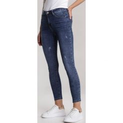 Niebieskie Jeansy Skinny Nerinah. Niebieskie jeansy damskie Renee, bez wzorów, z jeansu. Za 99,99 zł.