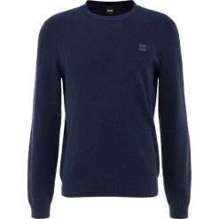 BOSS CASUAL KALASSY Sweter dark blue. Niebieskie swetry klasyczne męskie BOSS Casual, m, z bawełny. Za 579,00 zł.