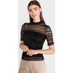 Guess Donata Top Czarny. Czarne bluzki damskie Guess, xs, w koronkowe wzory, z elastanu, bez kołnierzyka. Za 206,95 zł.