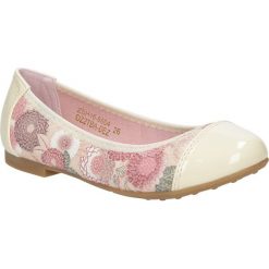 Baleriny zsh16-8804dz2tba. Baleriny dziewczęce Casu, bez wzorów, bez obcasa. W wyprzedaży za 39,99 zł.