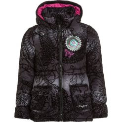 Desigual CARDEDEU Kurtka zimowa gris oscuro. Szare kurtki chłopięce marki Desigual, na zimę, z poliesteru. W wyprzedaży za 359,10 zł.