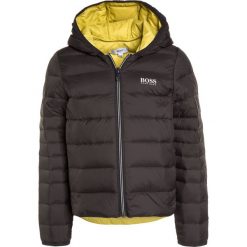 BOSS Kidswear Kurtka puchowa dunkelgrau. Szare kurtki chłopięce marki BOSS Kidswear, na zimę, z materiału. W wyprzedaży za 551,20 zł.
