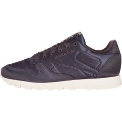 Reebok Classic Leather Satin Tenisówki Fioletowy. Fioletowe trampki i tenisówki damskie Reebok, bez wzorów, z materiału, bez zapięcia. Za 464,95 zł.