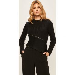 Emporio Armani - Sweter. Czarne swetry damskie Emporio Armani, m, bez wzorów, z bawełny, bez rękawów, bez kaptura. Za 819,90 zł.