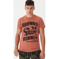 T-shirt z nadrukiem - Różowy. Różowe t-shirty damskie House, s, z nadrukiem, bez kołnierzyka. Za 39,99 zł.