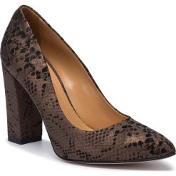 Półbuty SOLO FEMME - 14101-82-K38/000-04-00 Brąz. Pomarańczowe czółenka damskie Solo Femme, bez wzorów, ze skóry, bez obcasa, na obcasie. W wyprzedaży za 229,00 zł.