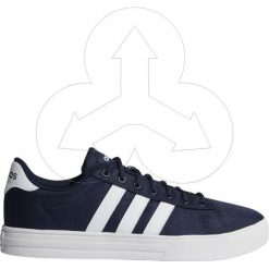 Buty męskie adidas Daily DB0285. Białe buty sportowe męskie Adidas, z materiału, bez zapięcia. Za 189,00 zł.
