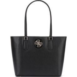 Guess Open Road Torebka Czarny. Czarne torebki klasyczne damskie Guess, z aplikacjami, z materiału, bez dodatków. Za 592,95 zł.