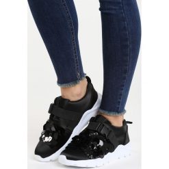 Buty sportowe damskie: Czarne Buty Sportowe Tear Flesh