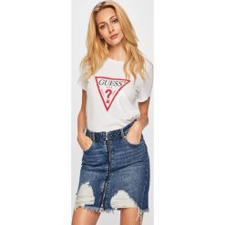Guess Jeans - T-shirt. Czarne t-shirty damskie Guess Jeans, s, z aplikacjami, z bawełny, z okrągłym kołnierzem. Za 189,90 zł.