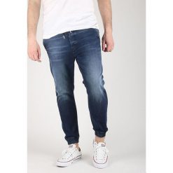 Diesel Duff Dżinsy Niebieski. Niebieskie jeansy męskie Diesel, bez wzorów. Za 826,95 zł.