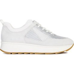 Geox - Buty. Białe buty sportowe damskie Geox, bez wzorów, ze skóry, sportowe. W wyprzedaży za 319,90 zł.