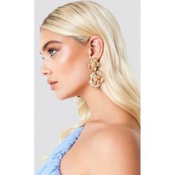 Kolczyki damskie: NA-KD Accessories Kolczyki duże kwiaty – Gold