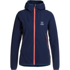 Haglöfs NATRIX HOOD WOMEN Kurtka Softshell tarn blue/coral pink. Niebieskie kamizelki damskie marki Haglöfs, xl, bez wzorów, z elastanu, bez kaptura. W wyprzedaży za 503,20 zł.