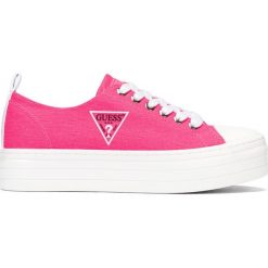 Guess Brigs Tenisówki Różowy. Różowe trampki i tenisówki damskie Guess, z aplikacjami, z materiału, bez zapięcia. Za 373,95 zł.