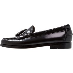 G. H. Bass & Co. WEEJUN ESTHER KILTIE Półbuty wsuwane black. Czarne mokasyny damskie marki G. H. Bass & Co., bez wzorów, ze skóry, bez obcasa, bez zapięcia. Za 719,00 zł.