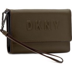 Duży Portfel Damski DKNY - Slgs Debossed Logo R172440504 Utility 382. Zielone portfele damskie DKNY, bez wzorów, ze skóry. W wyprzedaży za 349,00 zł.