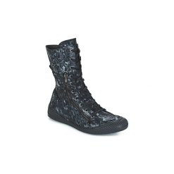 Buty Pataugas Rider. Niebieskie trampki i tenisówki damskie marki Pataugas, bez wzorów, bez zapięcia. Za 807,20 zł.