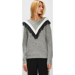 Medicine - Sweter Hand Made. Szare swetry klasyczne damskie marki MEDICINE, s, z elastanu, z okrągłym kołnierzem. W wyprzedaży za 79,90 zł.