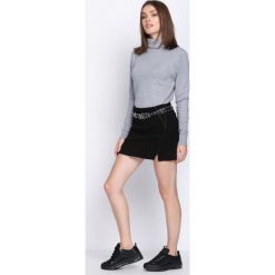 Czarna Spódnica So Proud. Czarne minispódniczki Born2be, dopasowane. Za 24,99 zł.