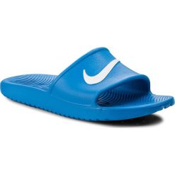 Klapki NIKE - Kawa Shower 832528 410 Photo Blue/White. Niebieskie chodaki męskie Nike, z tworzywa sztucznego. Za 94,00 zł.