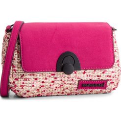 Torebka MONNARI - BAG3240-004 Pink. Różowe torebki klasyczne damskie marki Monnari, na co dzień, bez wzorów, z tworzywa sztucznego, eleganckie, na ramię, bez dodatków. W wyprzedaży za 119,00 zł.