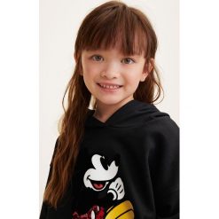 Mango Kids - Bluza dziecięca Mblack 110-164 cm. Czarne bluzy dziewczęce Mango Kids, z aplikacjami, z bawełny, bez rękawów, z kapturem. Za 99,90 zł.