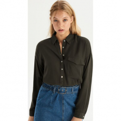 Koszula z kieszenią - Khaki. Brązowe koszule damskie Sinsay, s, bez wzorów, bez kołnierzyka, bez rękawów. Za 39,99 zł.