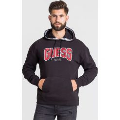 BLUZA IZZY HOODIE Guess. Czarne bluzy męskie Guess, s, z haftami, z bawełny, z kapturem, bez rękawów, z kapturem. Za 369,00 zł.