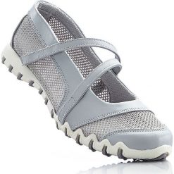 Baleriny bonprix jasnoszary. Szare baleriny damskie bonprix, w paski, sportowe, bez obcasa. Za 74,99 zł.