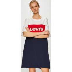 Levi's - Sukienka. Czerwone sukienki damskie Levi's®, na co dzień, s, z nadrukiem, z bawełny, casualowe, z okrągłym kołnierzem, z krótkim rękawem, krótkie, mini, proste. W wyprzedaży za 129,90 zł.