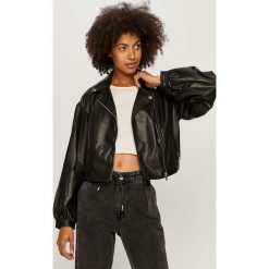 Guess Jeans - Ramoneska. Czarne kurtki damskie Guess Jeans, s, z aplikacjami, z poliesteru, klasyczne, krótkie, bez kaptura. Za 649,90 zł.