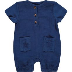 Rampers w kolorze granatowym. Niebieskie body niemowlęce bellybutton, bez wzorów, z bawełny, bez rękawów. W wyprzedaży za 69,95 zł.