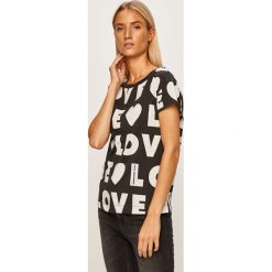 Love Moschino - T-shirt. Czarne bluzki damskie Love Moschino, s, bez wzorów, z elastanu, casualowe, z okrągłym kołnierzem, z krótkim rękawem. W wyprzedaży za 319,90 zł.