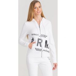 BLUZA Armani Exchange. Białe bluzy damskie Armani Exchange, s, z nadrukiem, z materiału, bez rękawów, z kapturem. Za 391,30 zł.