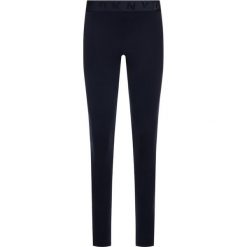 Legginsy DKNY P9GFZCBC. Niebieskie spodnie damskie DKNY, xs, bez wzorów, z elastanu. W wyprzedaży za 189,00 zł.