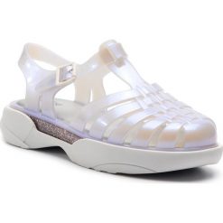 Sandały MELISSA - Possession Platform Ad 32508 Purple/White 52484. Fioletowe klapki damskie Melissa, bez wzorów, z tworzywa sztucznego, bez obcasa. W wyprzedaży za 319,00 zł.