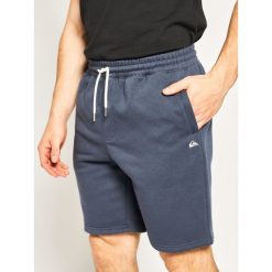 Szorty materiałowe Quiksilver Everyday EQYFB03212. Niebieskie spodenki i szorty męskie Quiksilver, s, bez wzorów, z bawełny. W wyprzedaży za 119,00 zł.