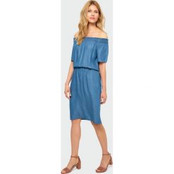Sukienka carmen. Sukienki damskie Greenpoint, bez wzorów, z lyocellu, bez kołnierzyka, bez rękawów. Za 139,99 zł.