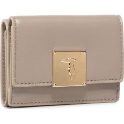 Mały Portfel Damski TRUSSARDI JEANS - Lione Continental 75W00242 B261. Brązowe portfele damskie Trussardi Jeans, bez wzorów, z jeansu. Za 319,00 zł.