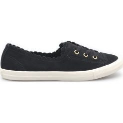 Converse Chuck Taylor All Star Scallop Slip On Buty Czarny. Czarne trampki i tenisówki damskie Converse, bez wzorów, ze skóry, bez zapięcia. Za 343,95 zł.