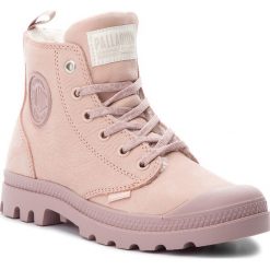 Trapery PALLADIUM - Pampa Hi Zip Wl 95982-671-M Rose Dust/Fawn. Różowe trapery damskie Palladium, ze skóry, klasyczne. W wyprzedaży za 309,00 zł.