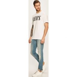 Levi's - T-shirt. Białe t-shirty męskie Levi's®, s, z nadrukiem, z bawełny, z okrągłym kołnierzem. Za 99,90 zł.