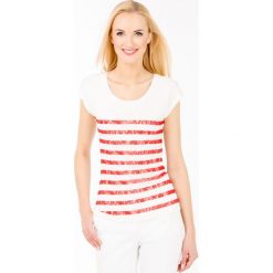 T-shirt z ozdobną koronką. Szare t-shirty damskie Monnari, w paski, z wiskozy, bez kołnierzyka. Za 47,60 zł.