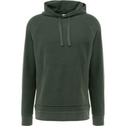 Filippa K Bluza z kapturem beluga. Zielone bluzy męskie marki Filippa K, m, bez wzorów, z bawełny, z kapturem, bez rękawów, z kapturem. Za 739,00 zł.