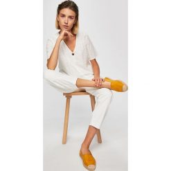 Medicine - Bluzka Summer Tropic. Białe bluzki damskie MEDICINE, s, z haftami, z bawełny, bez kołnierzyka, bez rękawów. W wyprzedaży za 49,90 zł.