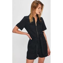 G-Star Raw - Kombinezon. Niebieskie kombinezony damskie G-Star RAW, na co dzień, s, w paski, z bawełny, retro, bez kołnierzyka, z krótkim rękawem, krótkie. W wyprzedaży za 429,90 zł.