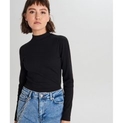 Bluzka basic z półgolfem - Niebieski. Niebieskie bluzki damskie Cropp, xl, bez wzorów, bez kołnierzyka, bez rękawów. Za 49,99 zł.